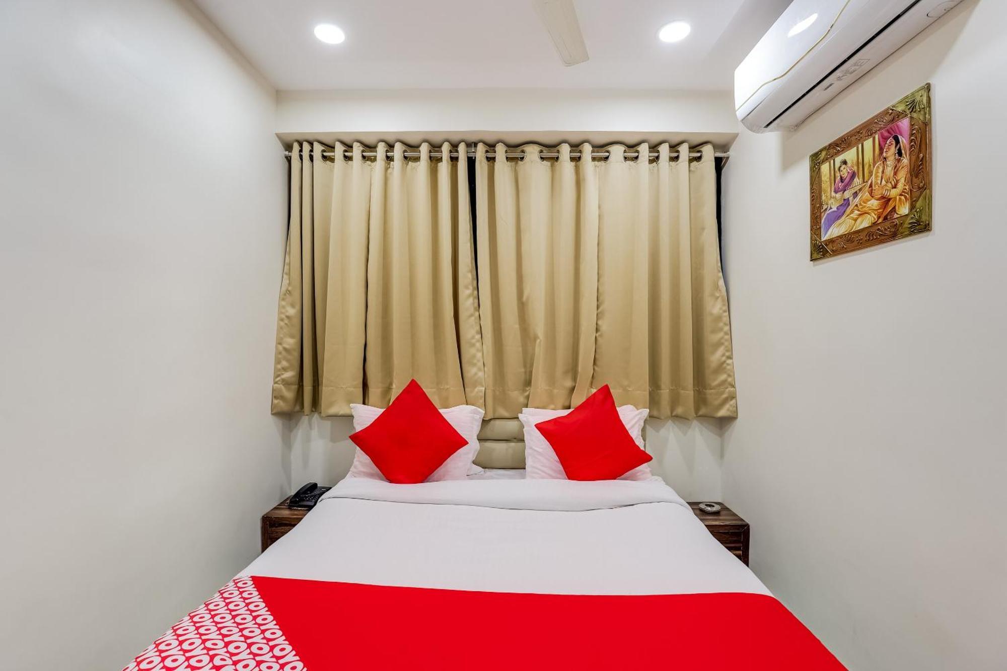 Collection O Hotel Alice Ахмедабад Экстерьер фото